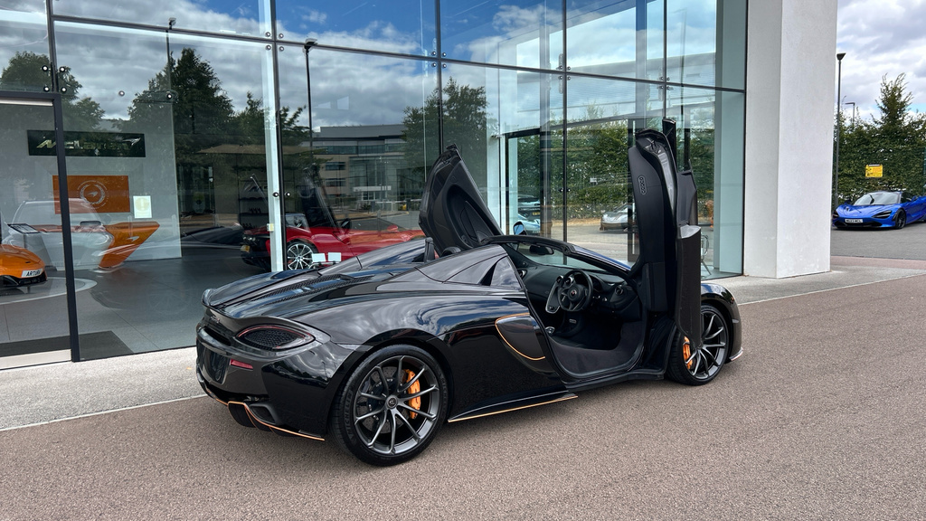 McLaren 570S Coupe 3.8 T V8 2019 White #23