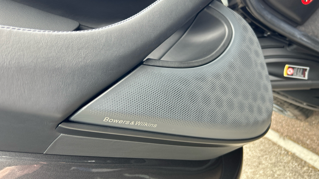 McLaren 570S Coupe 3.8 T V8 2019 White #26
