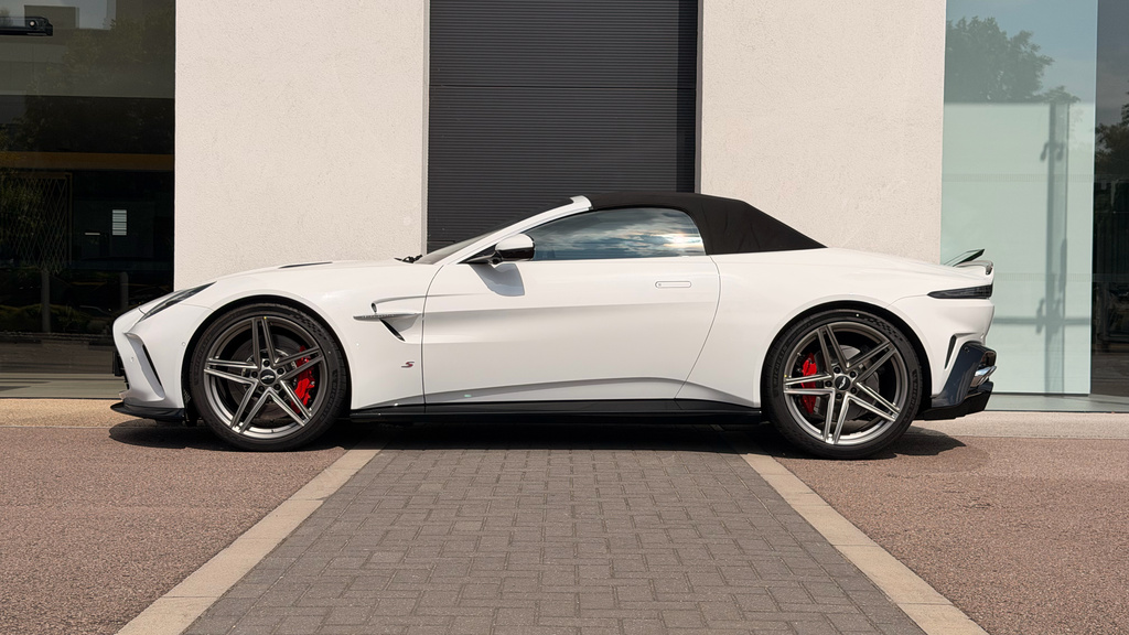 Aston Martin Vantage V8 S Roadster Brown #31