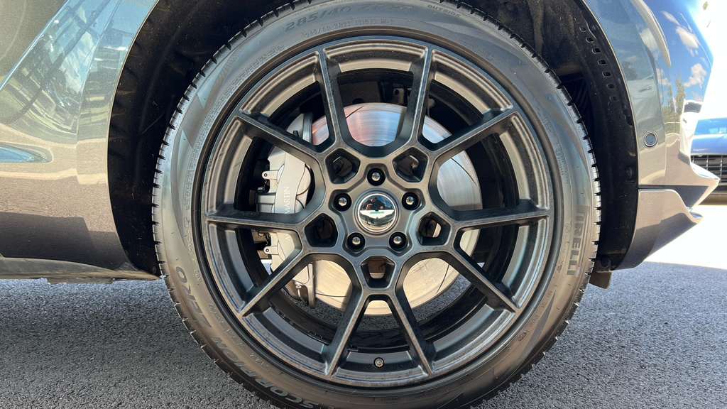 Aston Martin DBX Hatchback Grey #4