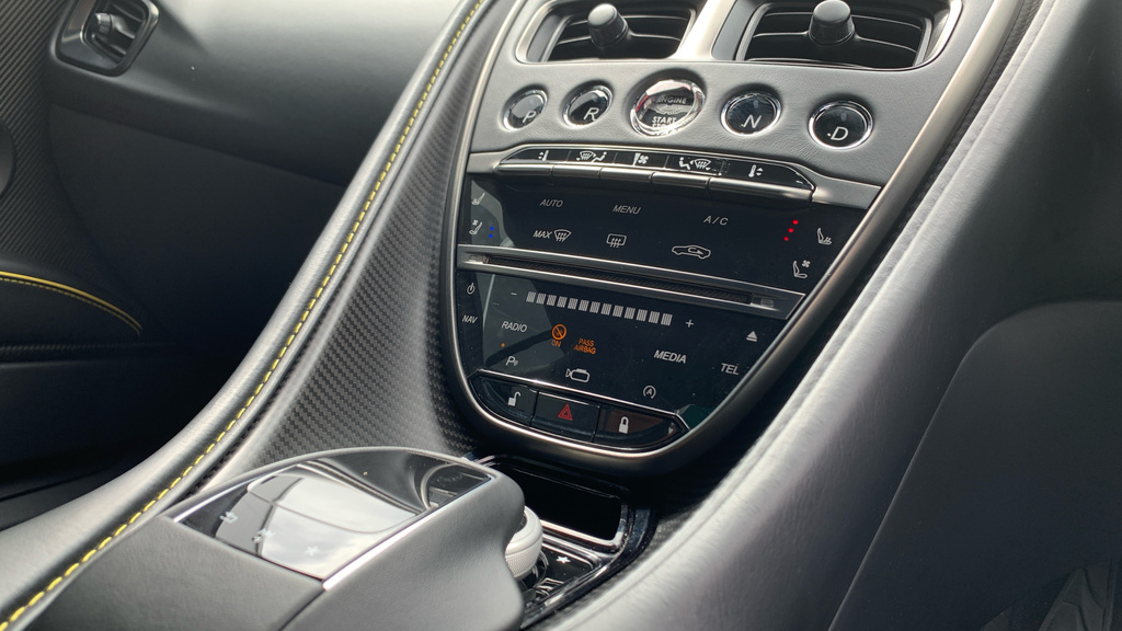 Aston Martin DBS Dbs V12 Superleggera Touchtronic Grey #16