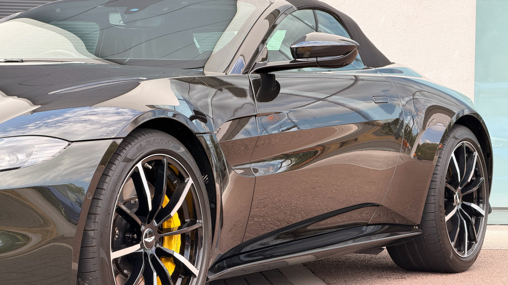 Aston Martin Vantage Vantage F1 Edition V8 Green #27