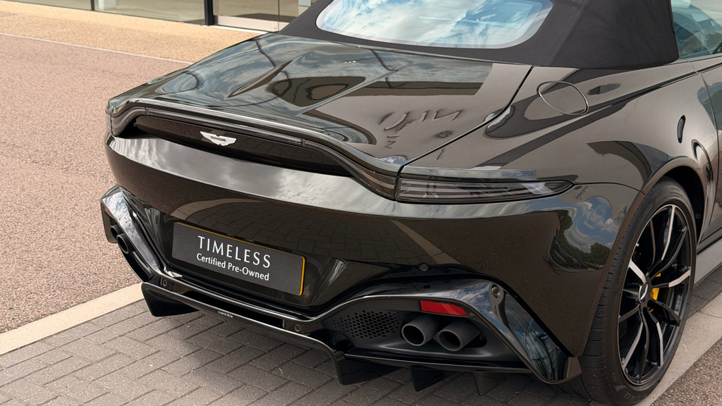 Aston Martin Vantage Vantage F1 Edition V8 Green #8