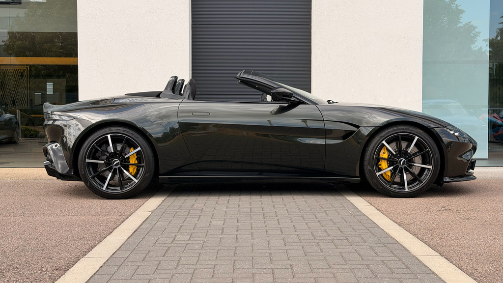 Aston Martin Vantage Vantage F1 Edition V8 Green #16