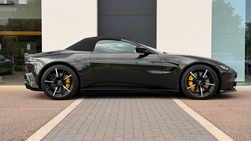 Aston Martin Vantage Vantage F1 Edition V8 Green #15