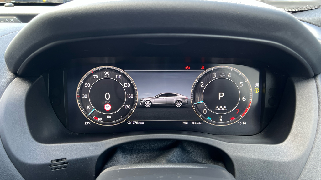 Jaguar XE D200 Mhev R-dynamic Hse Black Euro 6 Red #16