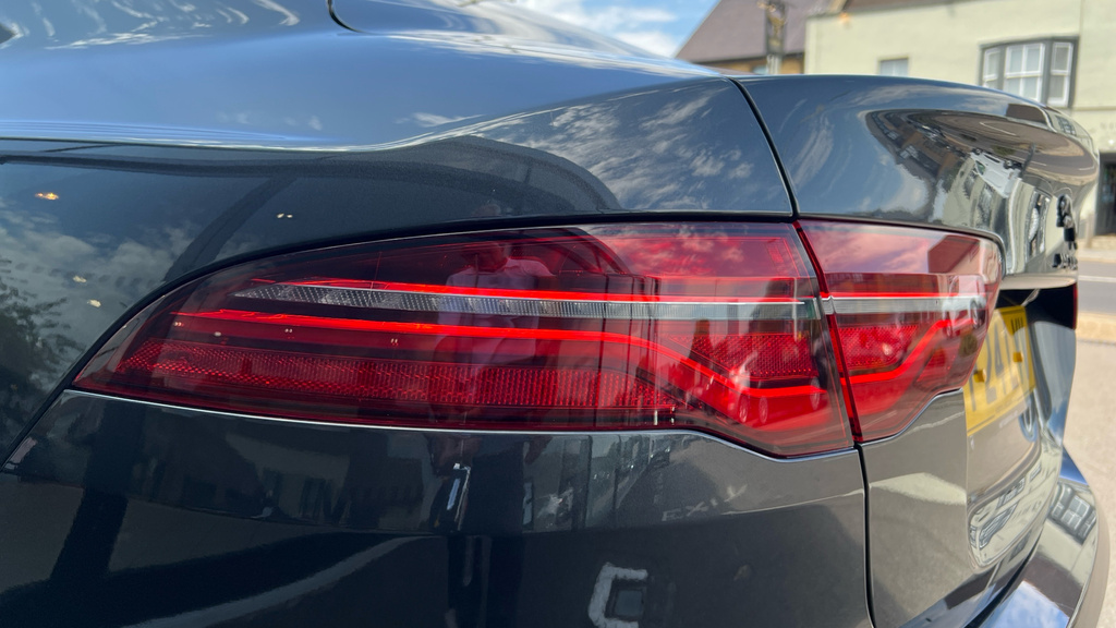 Jaguar XE D200 Mhev R-dynamic Hse Black Euro 6 Red #19
