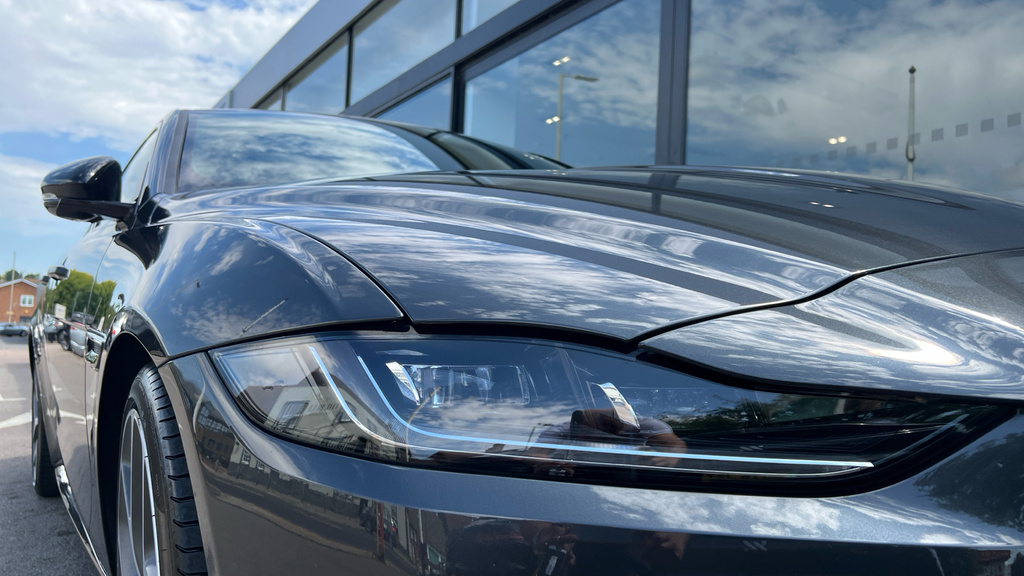 Jaguar XE D200 Mhev R-dynamic Hse Black Euro 6 Red #17