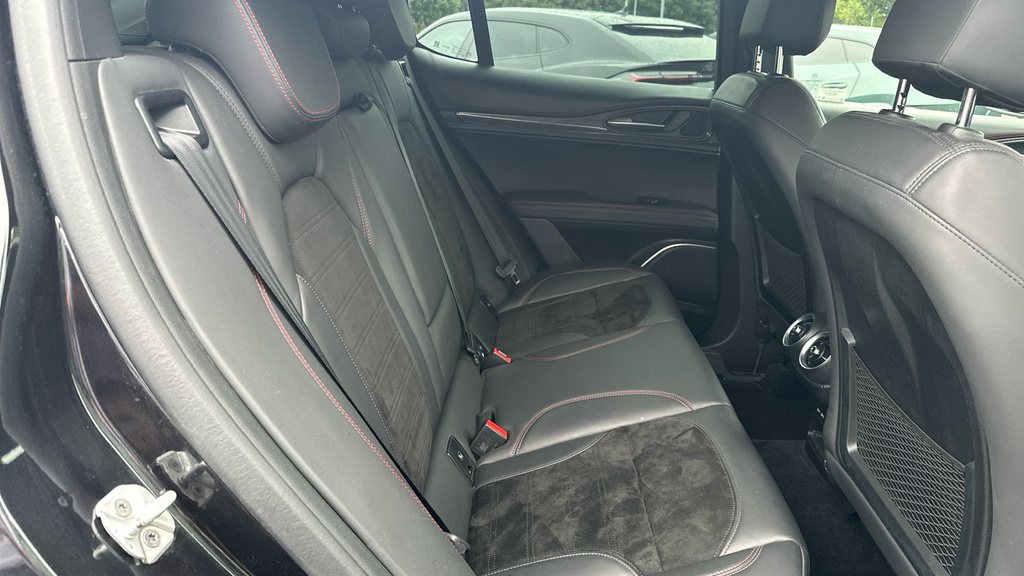 Alfa Romeo Stelvio 2.2 D 210 Speciale Blue #18