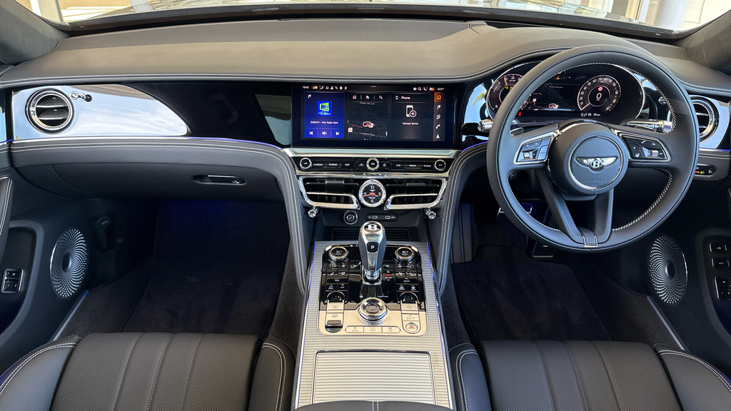 Bentley Flying Spur 4.0 V8 Hybrid Black Edition  #4