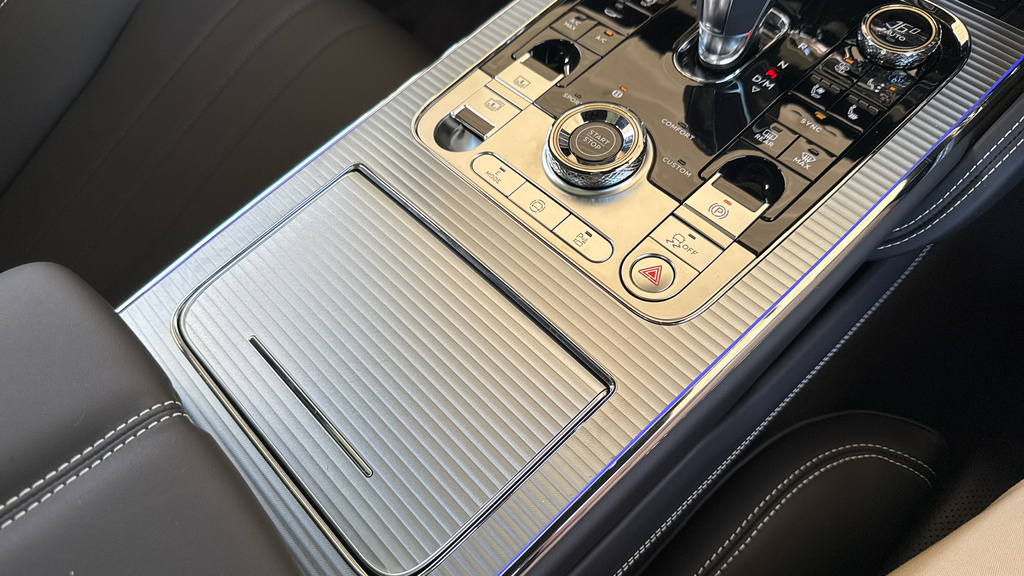 Bentley Flying Spur 4.0 V8 Ultra-performance 25.9Kwh Speed Saloon Silver #28