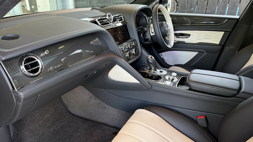 Bentley Bentayga Azure #2