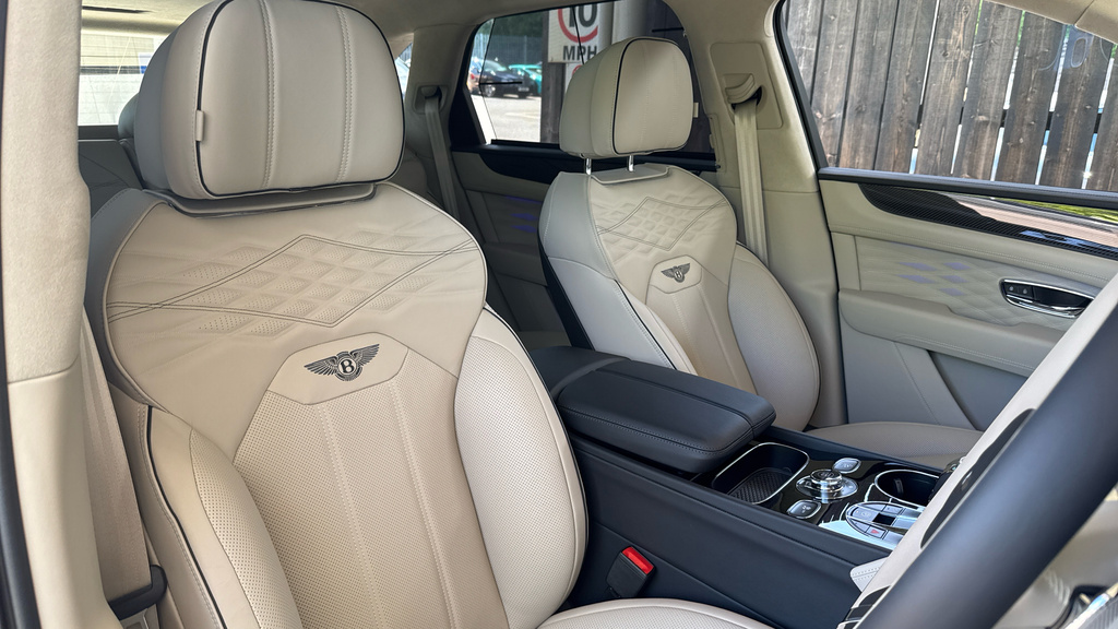 Bentley Bentayga 4.0 V8 Speed Touring Spec Estate SD75YFZ Grey #22