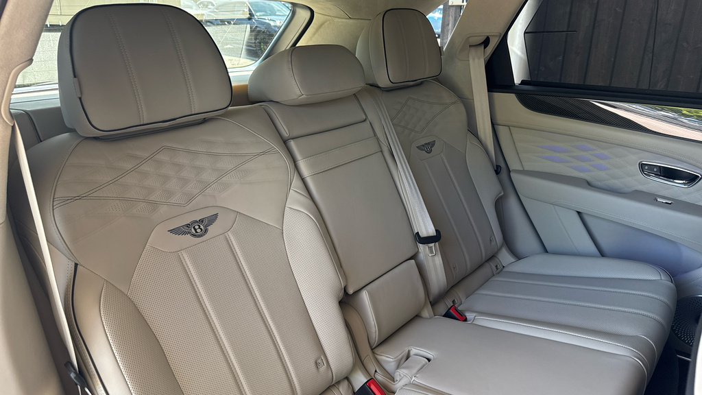 Bentley Bentayga 4.0 V8 Speed Touring Spec Estate SD75YFZ Grey #18