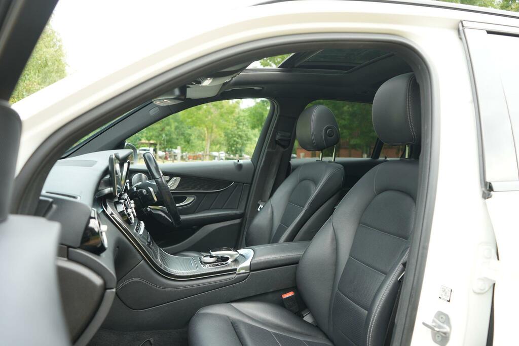 Mercedes-Benz GLC Class Glc 220 D White #54