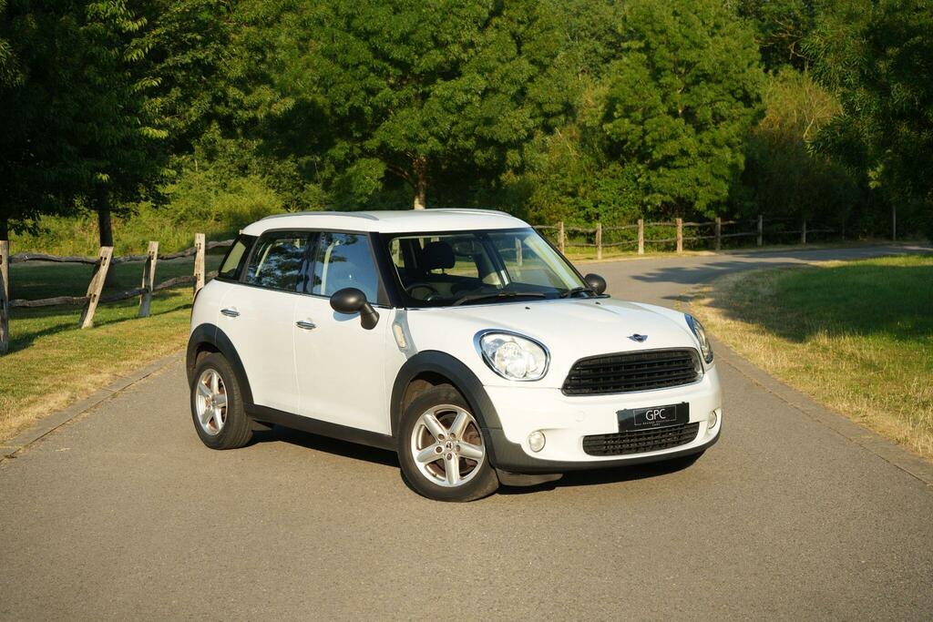 Mini Countryman One White