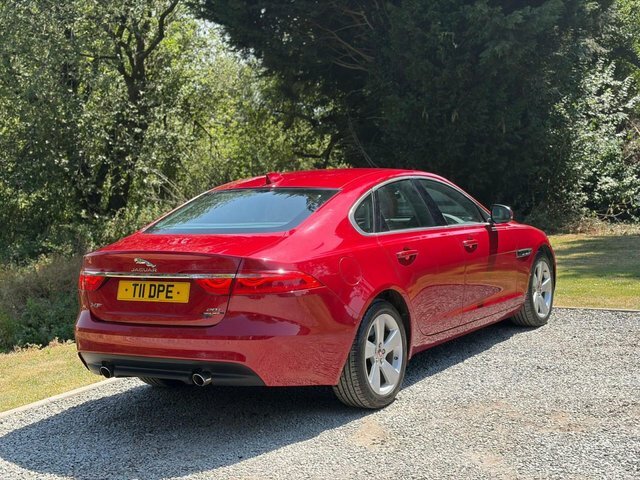 Jaguar XF Portfolio Saloon Red #6