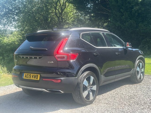 Volvo XC40 D4 Inscription Pro Suv AE19KWB Black #5
