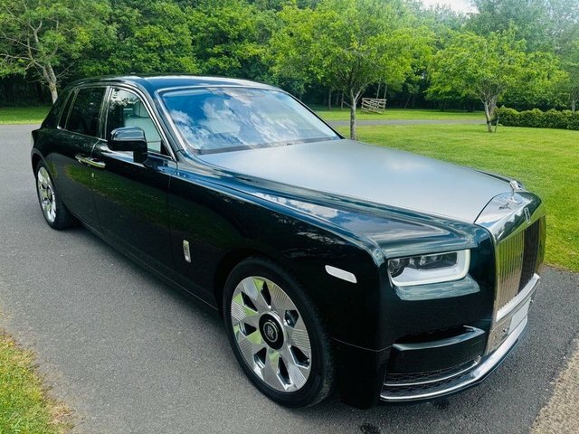 Rolls-Royce Phantom V12 Saloon Green