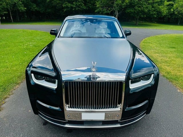 Rolls-Royce Phantom V12 Saloon Green #5