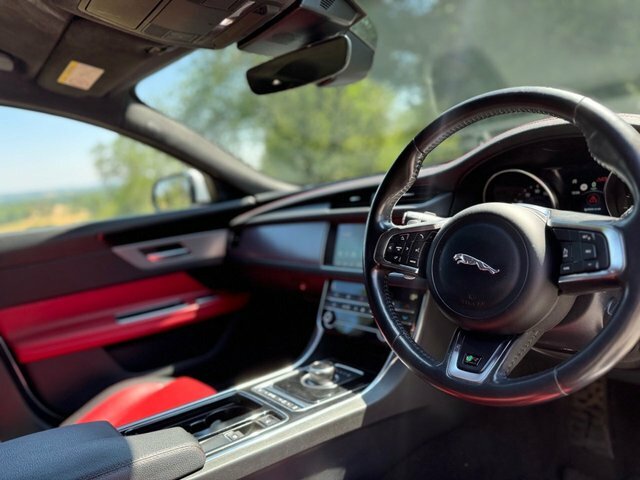 Jaguar XF R-sport Sportbrake White #2