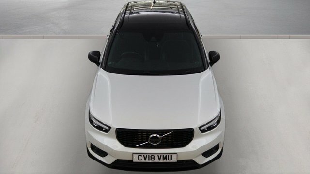 Volvo XC40 D4 First Edition Suv White #3