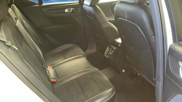 Volvo XC40 D4 First Edition Awd Red #7