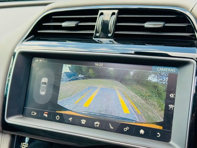 Jaguar F-Pace D240 Portfolio Suv Black #3