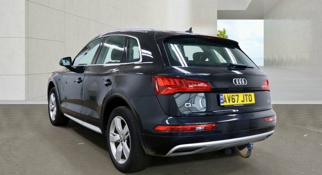 Audi Q5 Tdi Sport Suv Black #2