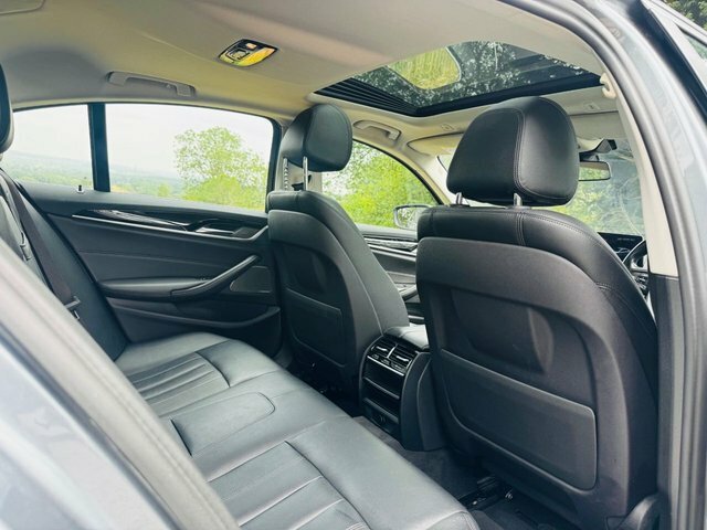 BMW 5 Series 520D Se Blue #8