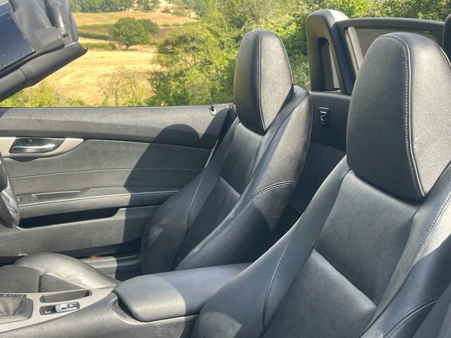 BMW Z4 20I Convertible White #3