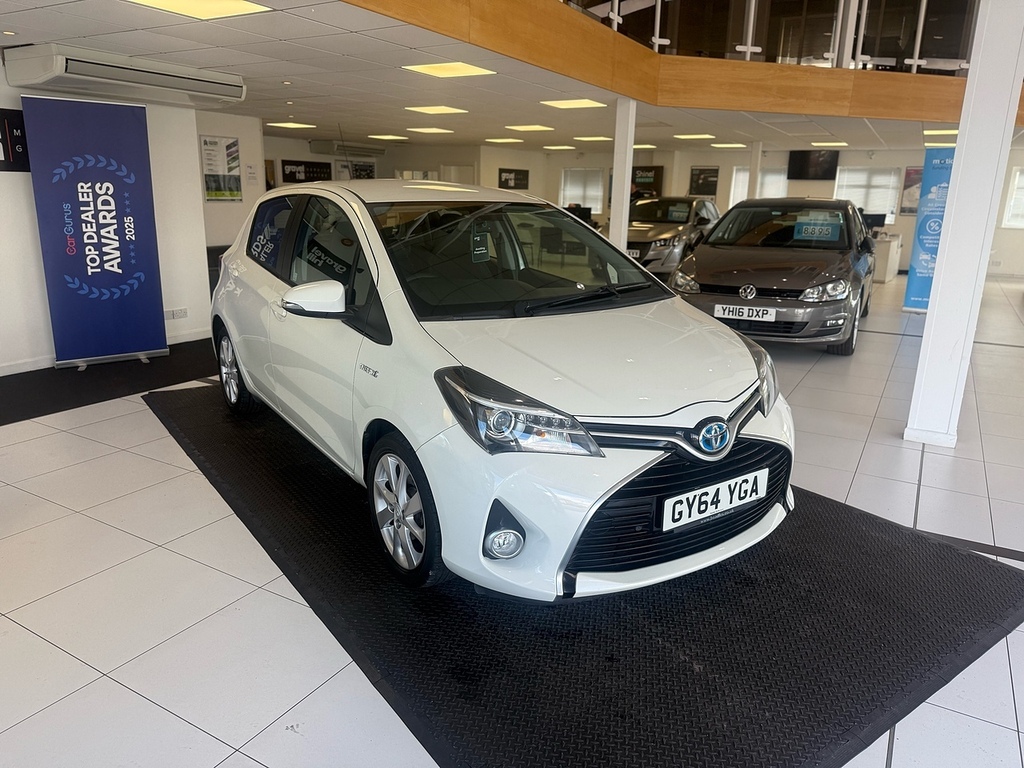 Toyota Yaris 1.5 Vvt-h Excel Hatchback Hybrid E-cvt White