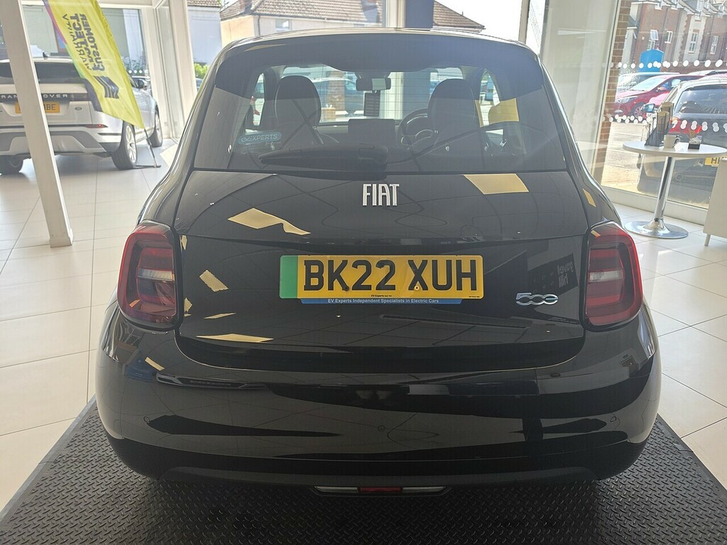 Fiat 500E 42Kwh Icon Hatchback 118 Ps U BK22XUH Black #6