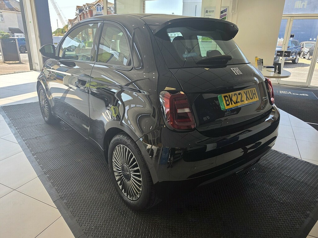 Fiat 500E 42Kwh Icon Hatchback 118 Ps U BK22XUH Black #5