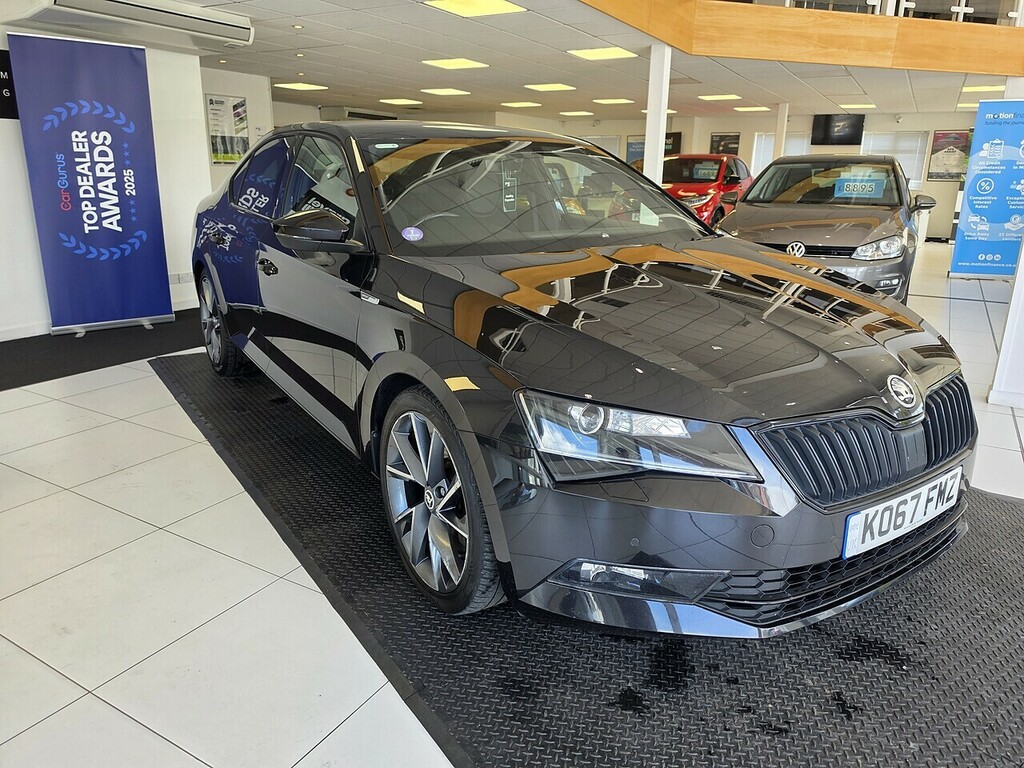 Skoda Superb 2.0 Tsi Sportline Hatchback Dsg 4Wd Eur Black
