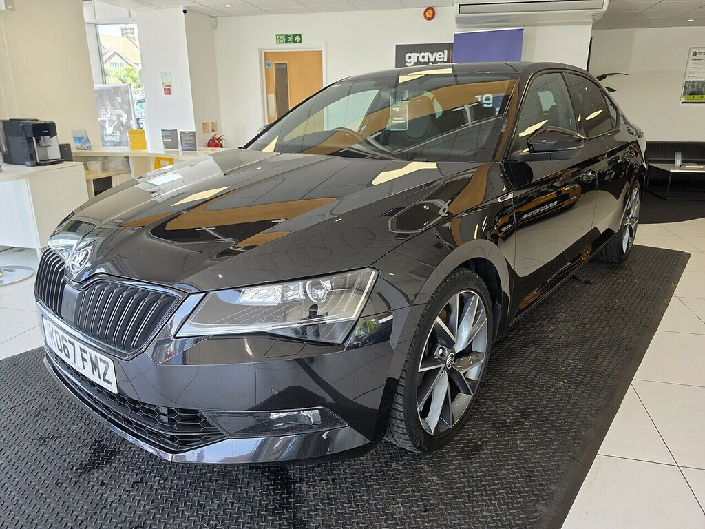 Skoda Superb 2.0 Tsi Sportline Hatchback Dsg 4Wd Eur Black #3