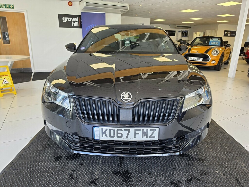 Skoda Superb 2.0 Tsi Sportline Hatchback Dsg 4Wd Eur Black #2