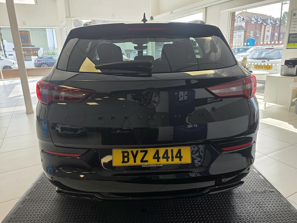 Vauxhall Grandland 1.6 13.2Kwh Gs Line Suv Plug-in Hybrid BYZ4414 Black #6