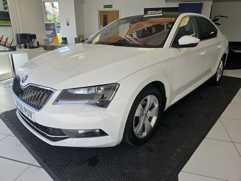 Skoda Superb 1.4 Tsi Act Se L Executive Hatchback Ds White #3