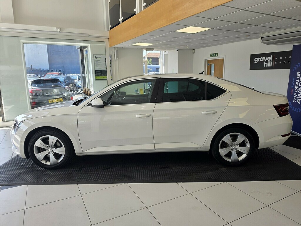 Skoda Superb 1.4 Tsi Act Se L Executive Hatchback Ds White #4