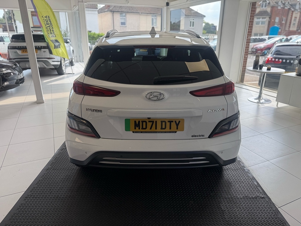 Hyundai Kona 64Kwh Premium Suv 10.5Kw Charge MD71DTY White #5