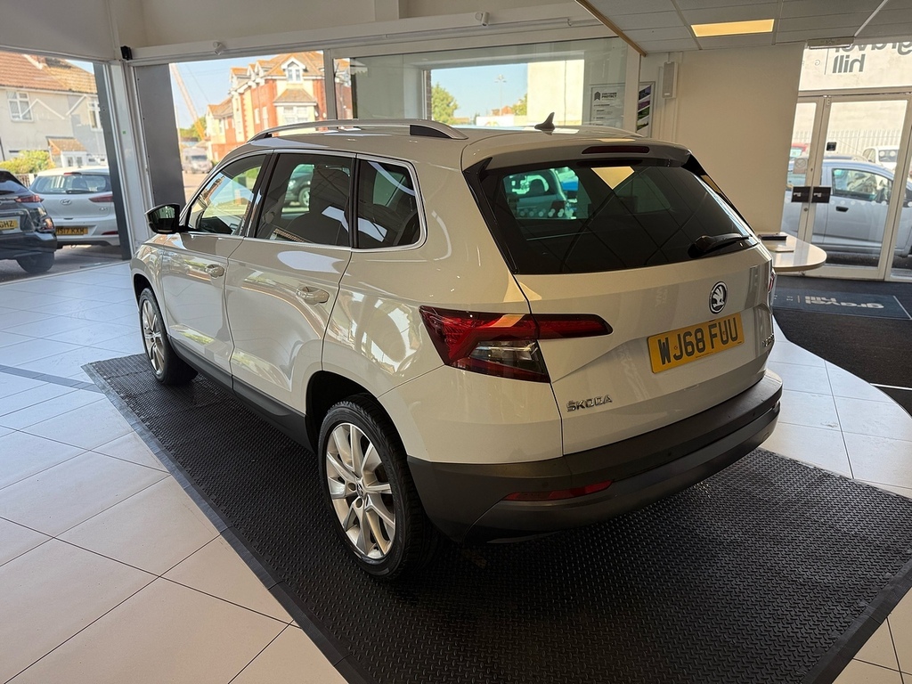 Skoda Karoq 1.6 Tdi Se L Suv Dsg Euro 6 S S 115 WJ68FUU White #5