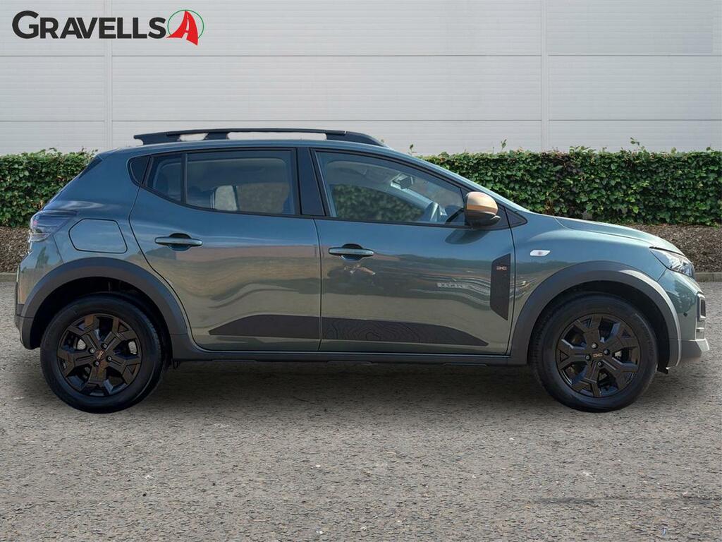 Dacia Sandero Stepway 1.0 Tce Extreme Hatchback Euro 6 Green #2