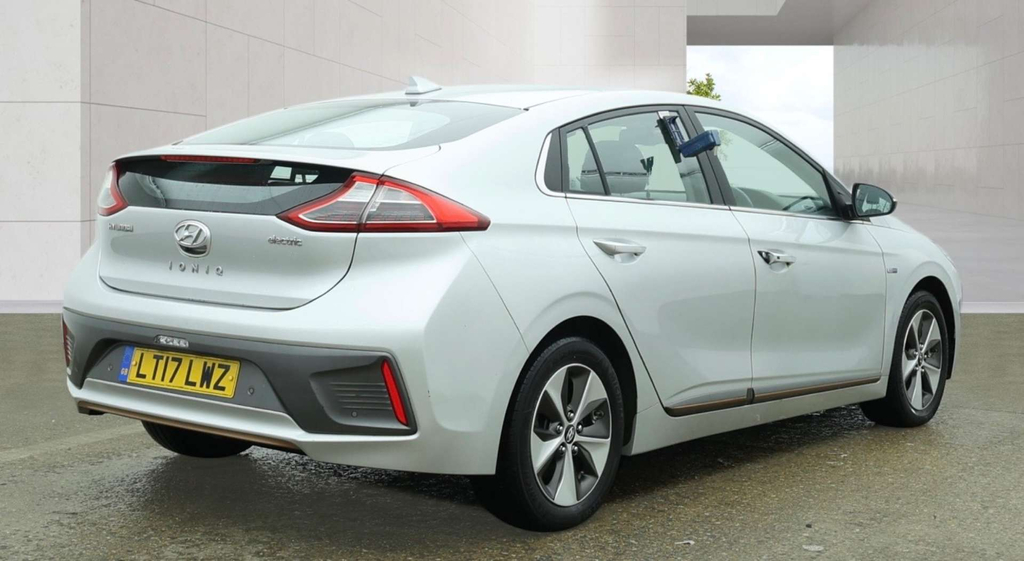 Hyundai Ioniq Premium Se Bev #4