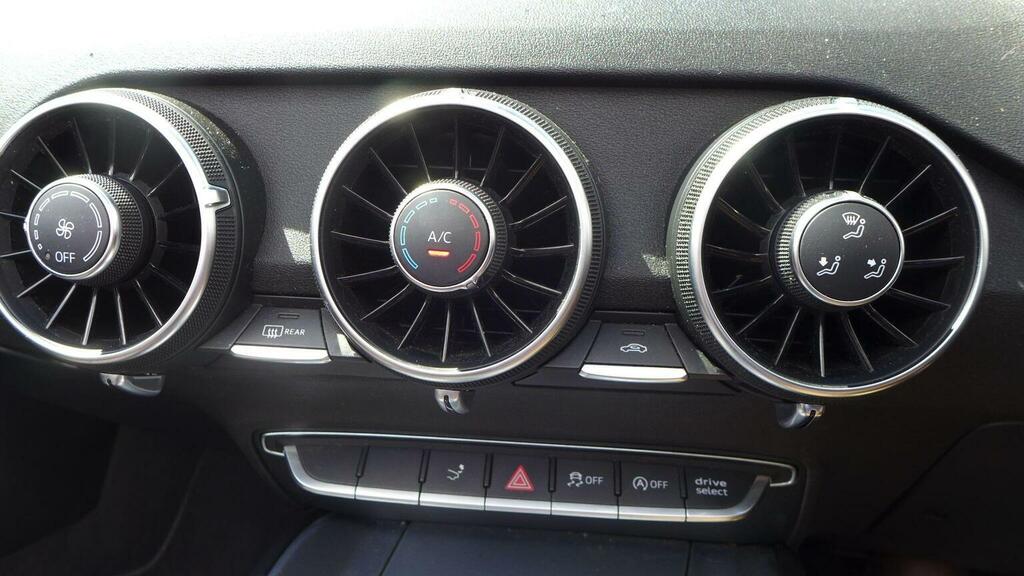 Audi TT 2.0 Tfsi Sport Roadster S Tronic Quattr Red #39