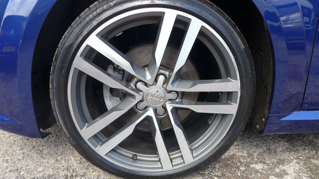 Audi TT 2.0 Tfsi Sport Roadster S Tronic Quattr Red #10