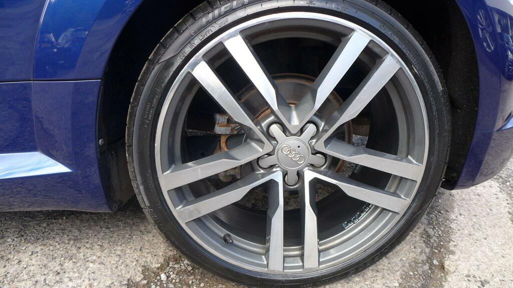 Audi TT 2.0 Tfsi Sport Roadster S Tronic Quattr Red #11