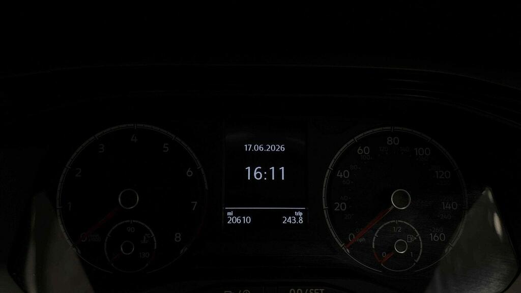 Volkswagen Polo Active Black #9