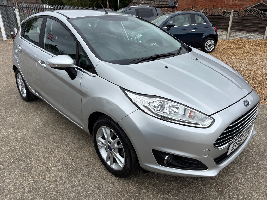 Ford Fiesta 1.25 Zetec Euro 6 Silver