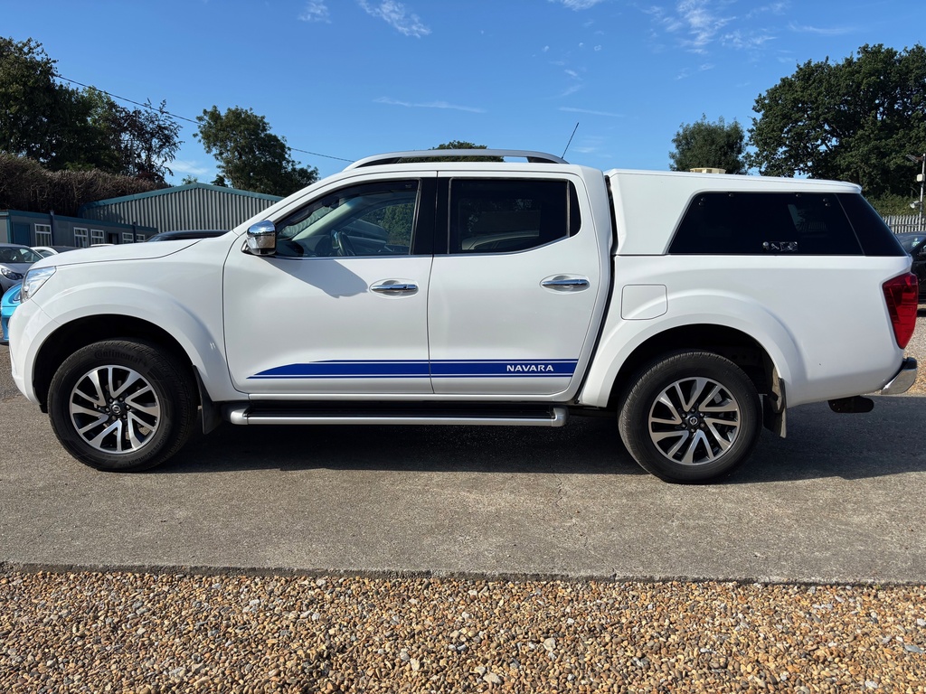Nissan Navara 2.3 Dci Tekna 4Wd Euro 6 Black #3